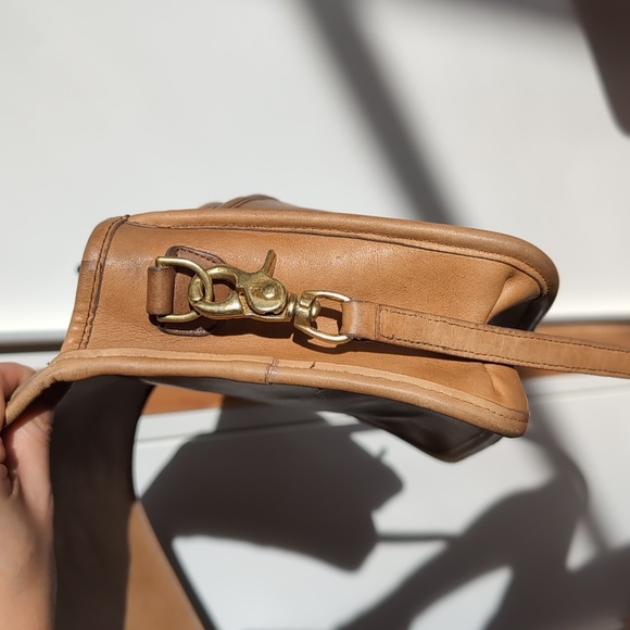 Vintage Coach Convertable Clutch, Taupe/Putty, NYC - Picture 10 of 15